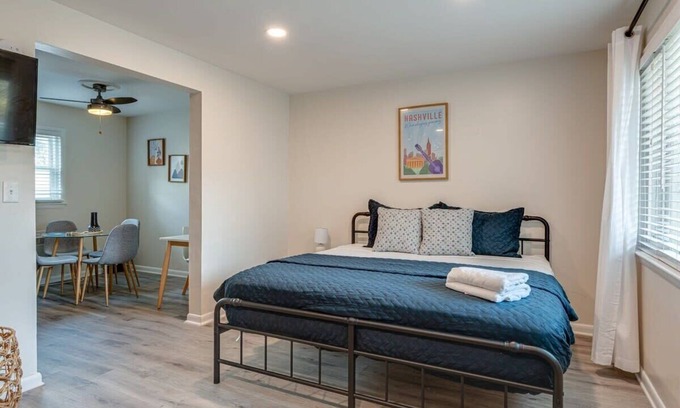 Melrose Apartment | Cozy Melrose Urban Condo with Pool – Near 12 South & Vanderbilt