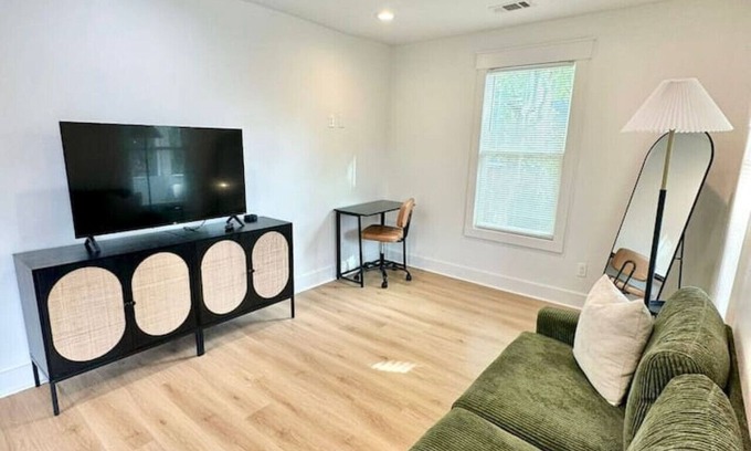 Benjamin Van Clark Park Apartment | Cozy & Modern 2BR Stay Near Savannah’s Best