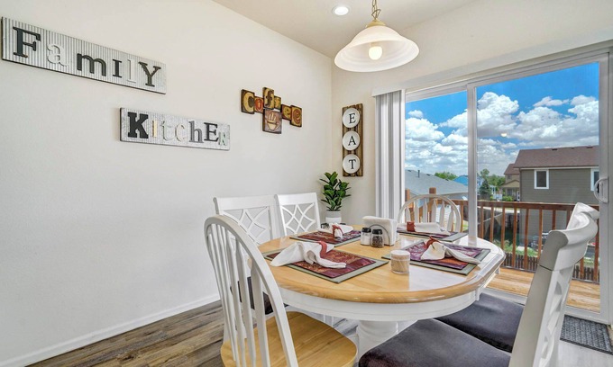 Colorado Springs Condo | Cozy Modern 3-bdr Mtn Retreat/amazon/military base/AC/family friendly