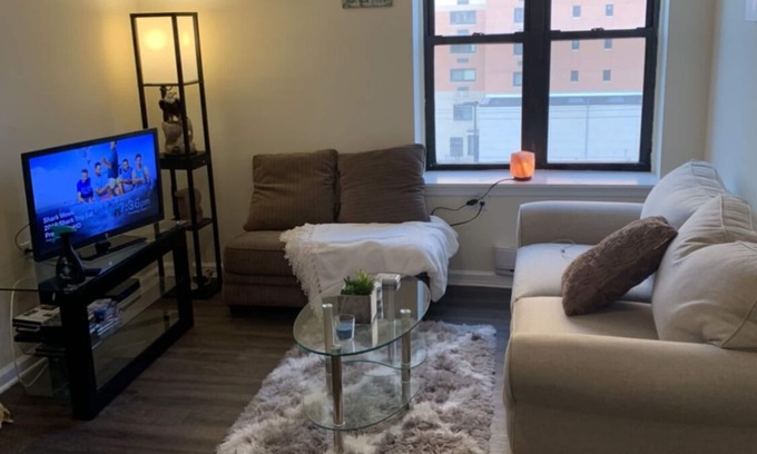 Asbury Park Apartment | Cozy & Modern Oceanfront Retreat