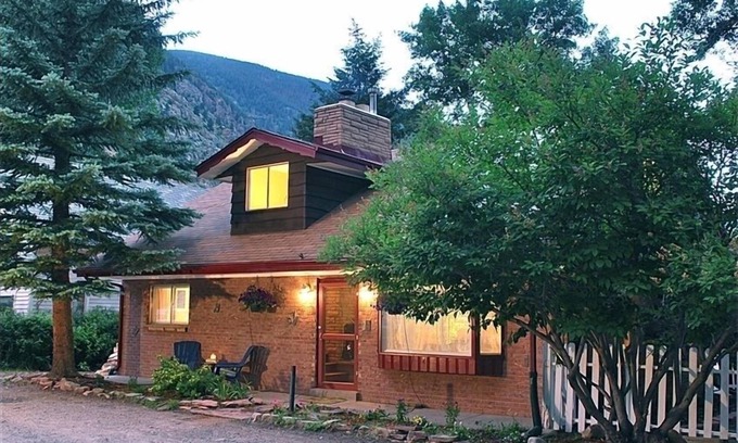 Historic District Cottage | Cozy Mountain Cottage in Historic Georgetown Close to Shops and Creek