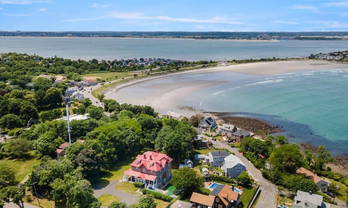 Nahant Apartment | Cozy Nahant Apartment 5 min walk to private beaches