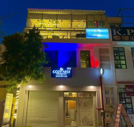 Agra House | COZY NEST Homestay & Rooftop Cafe