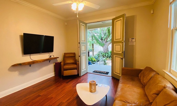 Navarre House | Cozy New Orleans Hide Away