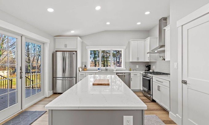 Skaneateles House | Cozy & newly-renovated ranch nestled in the town of Skaneateles.