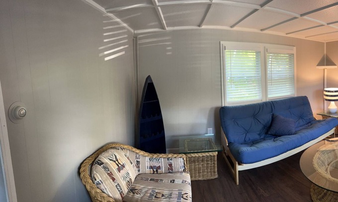 Lincoln House | Cozy newly renovated private mobile home at coldstream with boat launch close by