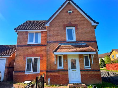Nitshill House | Cozy Nights SVP Detached House