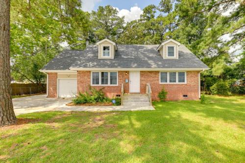 Pumpkin Center House | Cozy North Carolina Retreat Near Beaches and Golfing