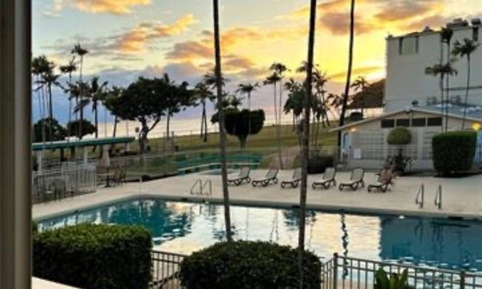 Makaha Condo | Cozy ocean and pool view condo in gorgeous Oahu with fitness room, WiFi