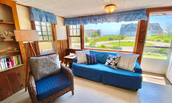 West Harwich Cottage | Cozy Oceanview 1BR Cottage Across from the Beach!