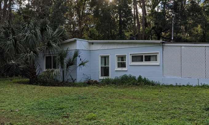 Gainesville House | Cozy off Archer