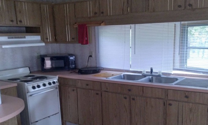 Adams Cabin | Cozy one bedroom minutes from WI Dells & Castle Rock Lake