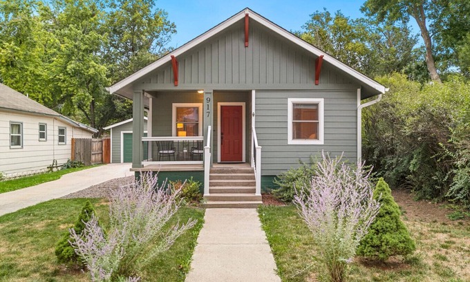 Loveland House | Cozy Patio & Pup Friendly Yard Near Downtown!