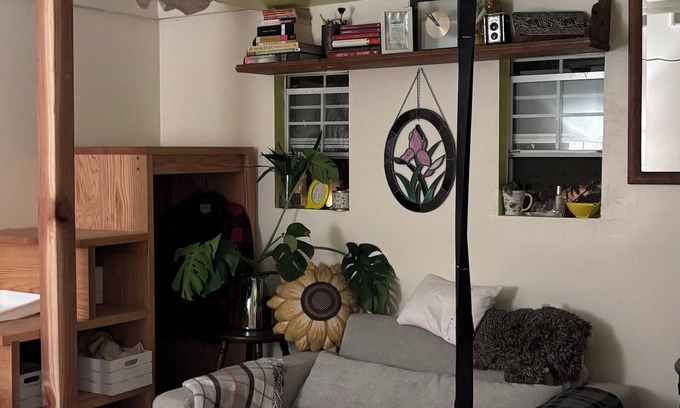 Eagle Rock Apartment | Cozy peaceful unique tiny loft Highland Park - Los Angeles with fan