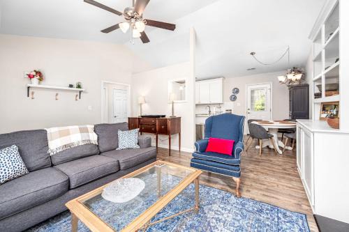 Raleigh House | Cozy Pet friendly home-Raleigh