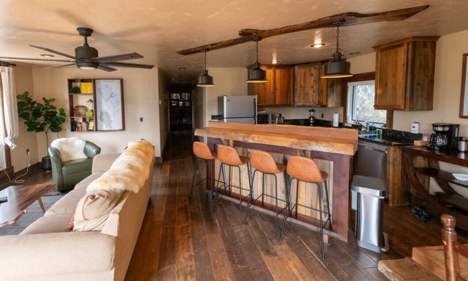 Coram Cabin | Cozy, pet-friendly loft cabin just outside Glacier NP!