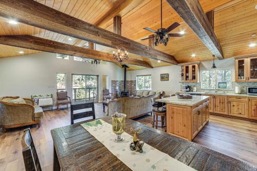 Pine Mountain Club House | Cozy Pine Mountain Club Cabin with Large Deck