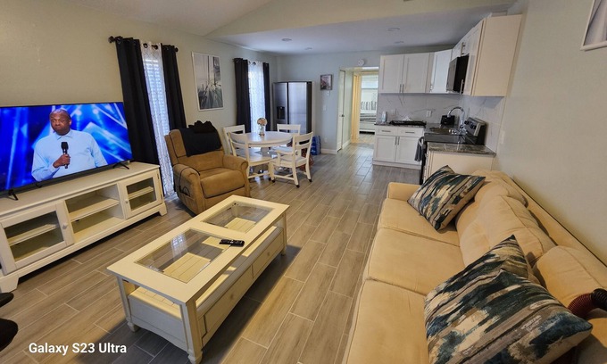 St. Petersburg - Clearwater Apartment | Cozy Place to Rent in St Petersburg