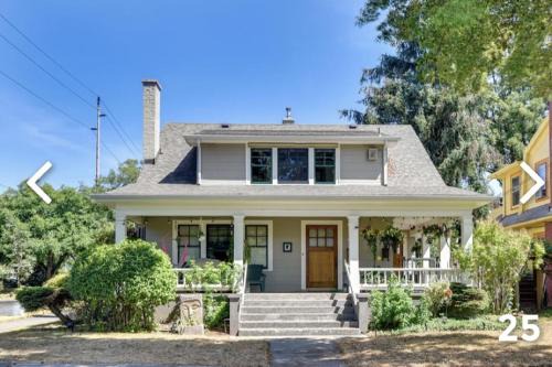 Hollywood District House | Cozy Portland Retreat in the Heart of Hollywood