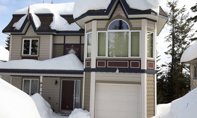 Silver Star Mountain Apartment | Cozy private suite. Backs onto ski way, close to village & private hot tub