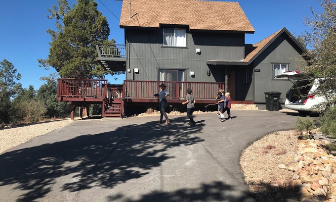 Big Bear City Cabin | Cozy Private 2-Bedroom Big Bear Cabin on 1 acre w/Pano MTN Views, Jacuzzi, WiFi