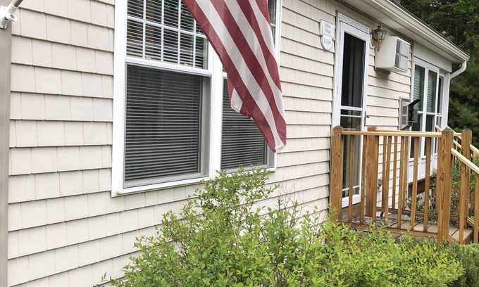 Ogunquit - Wells Cottage | COZY, PRIVATE 2B1BA Cottage POOL HOT TUB GYM TENNIS COURT GAME ROOM, NEAR BEACH!