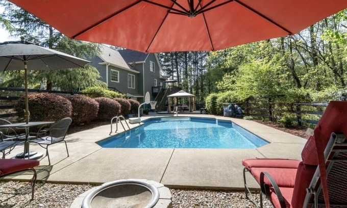Canton Cottage | Cozy Private Basement w/Pool & Workoutn