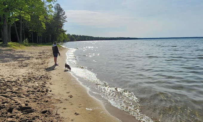 Moorestown Cabin | Cozy PRIVATE cabin near ORV & snowmobile trails! Only 5 minutes to Higgins Lake!