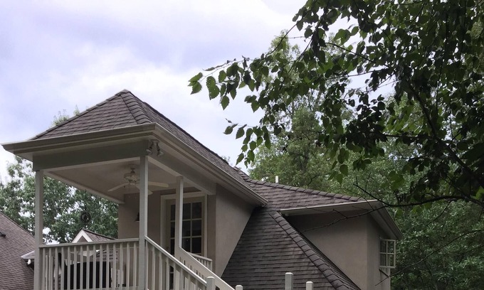 Old Irving Park Apartment | Cozy, private studio, perfect for solo/couples, in private, safe, wooded setting