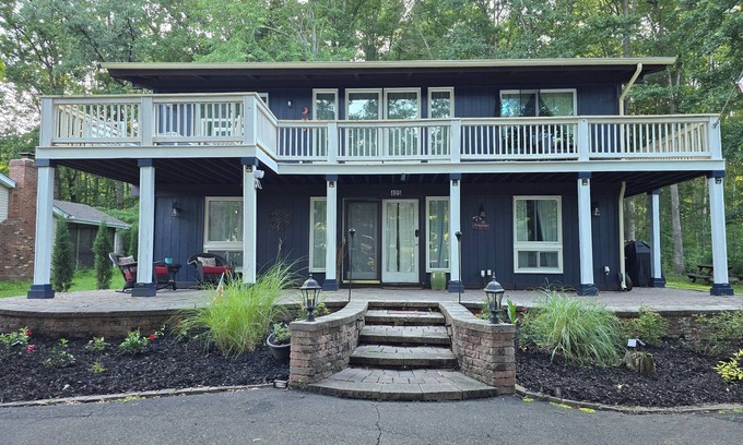 Lake of the Woods House | Cozy property, a short walk to a lake front beach.
