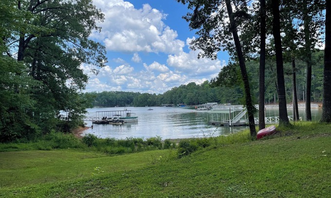 Dawsonville House | Cozy property on Lake Lanier