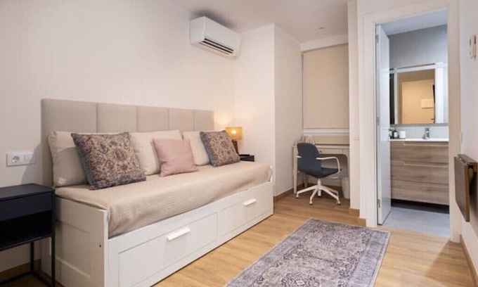 Les Corts Apartment | Cozy & Quiet Studio Near Camp Nou, Universities, Markets, Metro & All Amenities