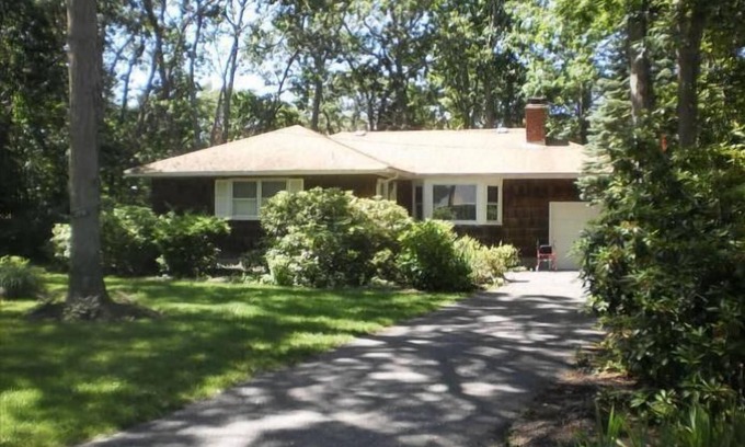 Cutchogue House | Cozy Ranch in Broadwaters Cove! Near beaches, boating and wineries!
