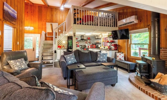 Clarks Chapel Cabin | Cozy red cabin in beautiful Franklin, North Carolina with all the comforts!@
