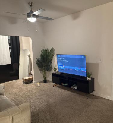 Clarkston Apartment | Cozy & Relaxing