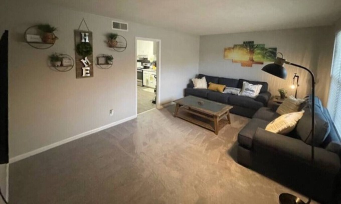 Jonesboro Condo | Cozy Renovated Duplex Home, WiFi, Workspace, 3 SmartTVs, Near Downtown Atlanta