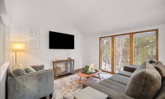 Spokane House | Cozy Retreat I Indian Trail Large Home