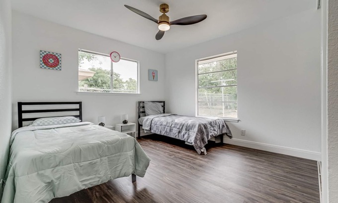 Wetmore House | Cozy Retreat Near Downtown SA