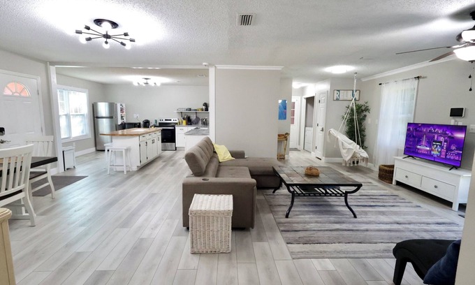 Theodore House | Cozy retreat offers the perfect blend of Southern Charm and modern convenience