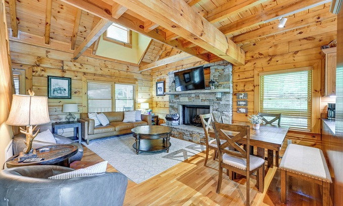 The Mountain Club Cabin | Cozy Retreat w/Deck & Sapphire Resort Access!