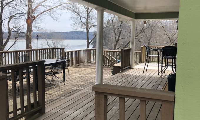 Dayton House | Cozy River House, Beautiful River Views, Community Boat Ramp, and Kayaks