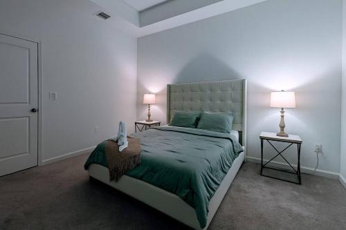 Seybold Bed & Breakfast | Cozy Room Near Beach & Airport - Breakfast