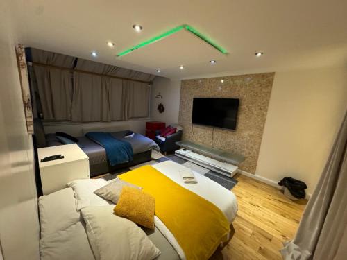 Surrey Docks House | Cozy rooms near Central London