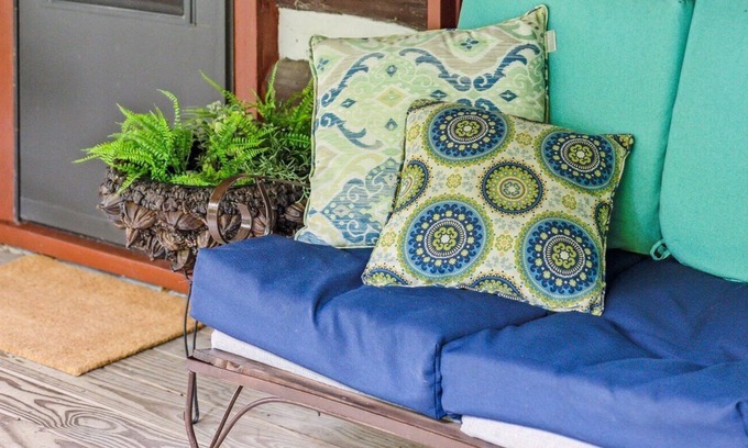 Abrams Cottage | Cozy Rost Lake Log Cabin in Oconto County