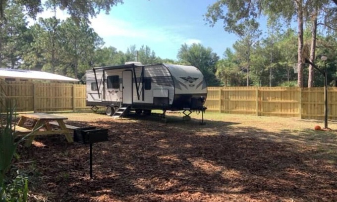 Crystal River House | Cozy RV in delightful Crystal River with WiFi, AC