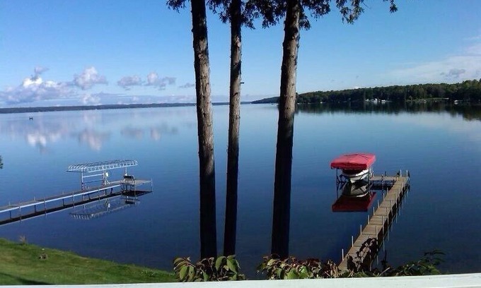 Indian River Cottage | Cozy secluded cottage on Mullett Lake!