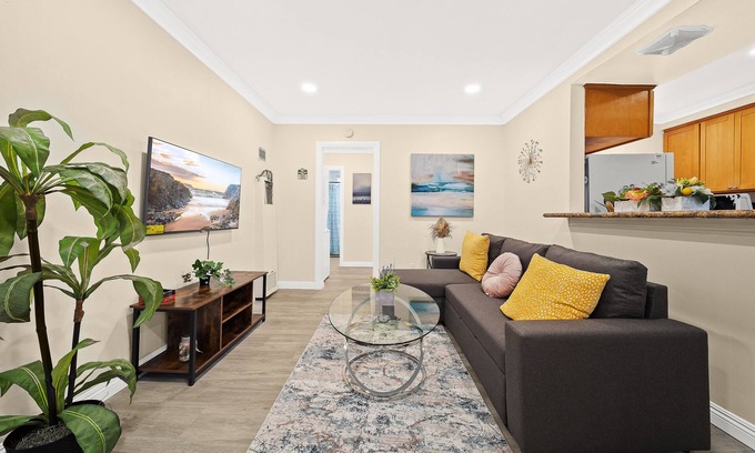 Alhambra House | Cozy & Serene ~ 12mins to Downtown LA