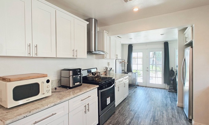 North Central House | Cozy single house in Pasadena downtown 3Be/2Ba, close to PCC, Cal tech, Downtown
