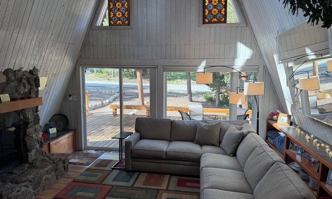Weisshorn Ski Chalet | Cozy ski chalet 1/2 mile from Main Street, Great Location