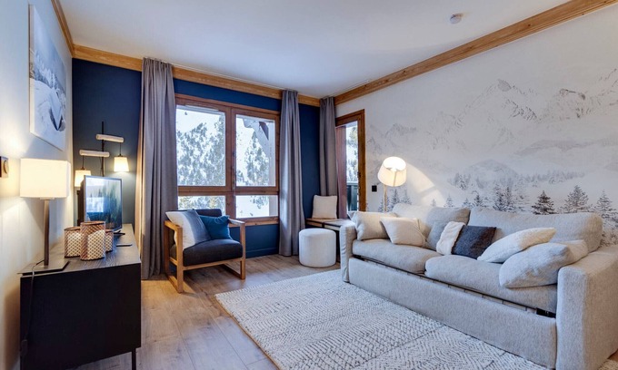 Arc-1950 Apartment | Cozy Ski-In/Ski-Out Apartment with Pool & Jacuzzi in Pedestrian Arc 1950